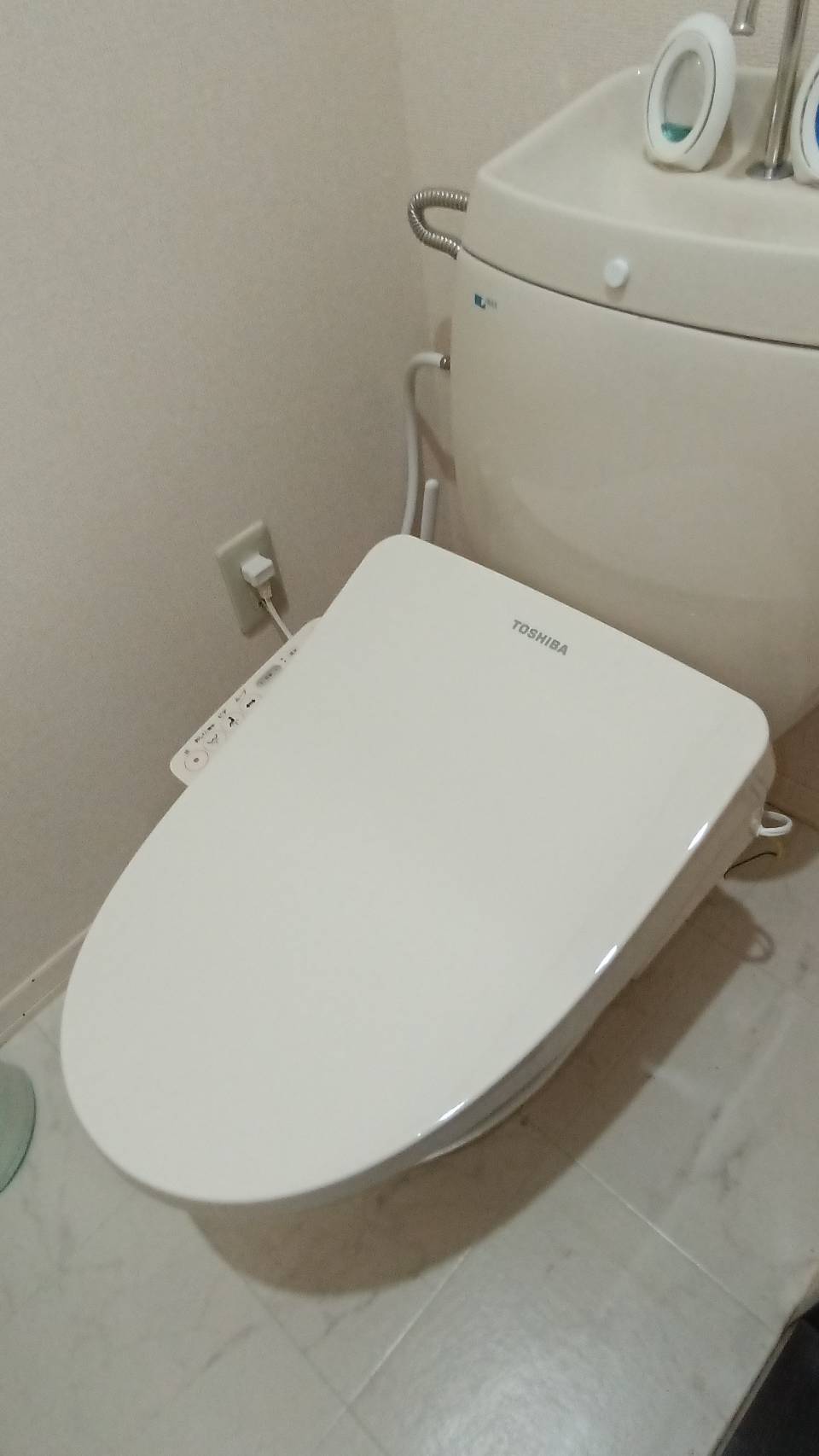 温水洗浄便座取り付け例